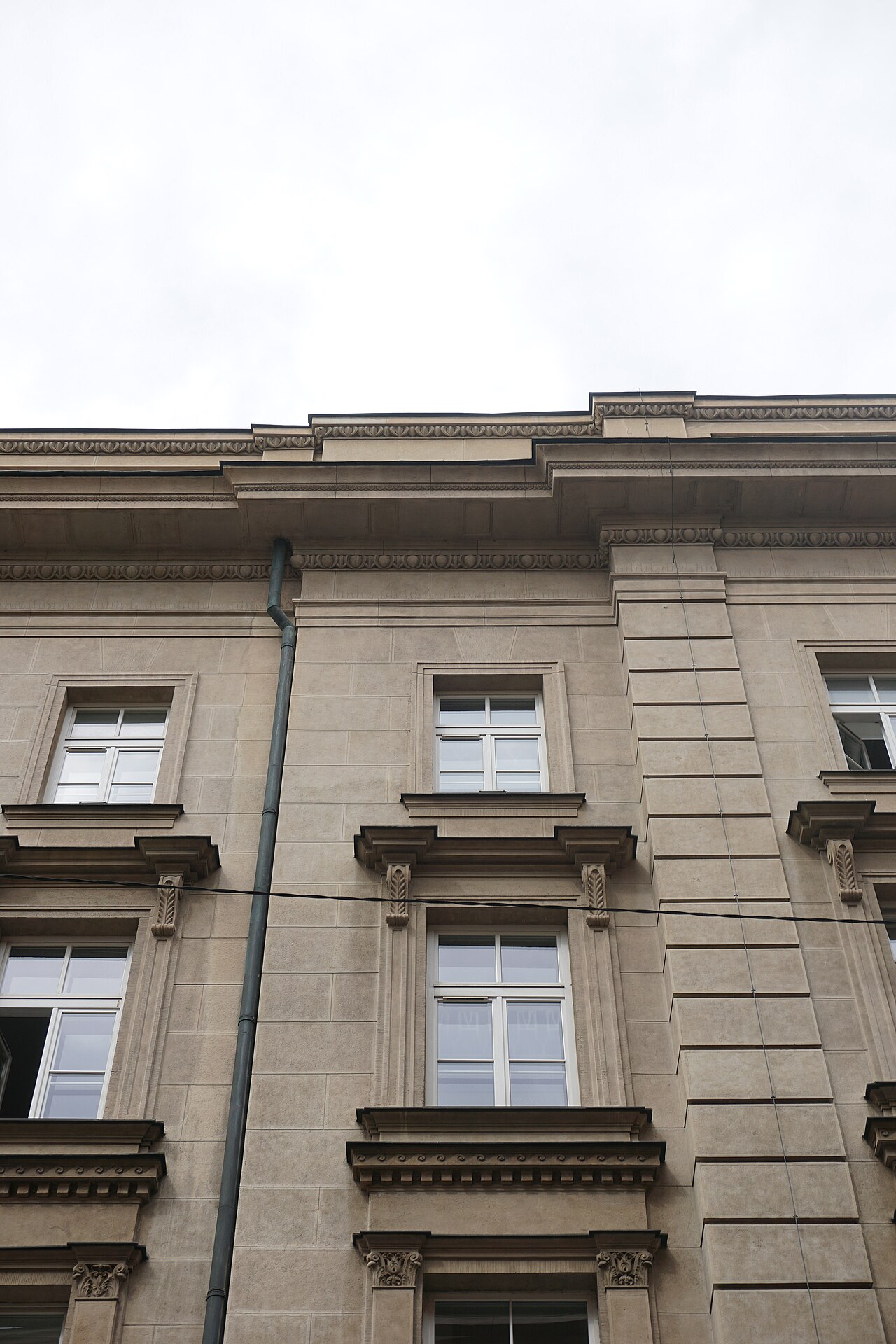 Fitch zwiększa prognozę wzrostu polskiej gospodarki