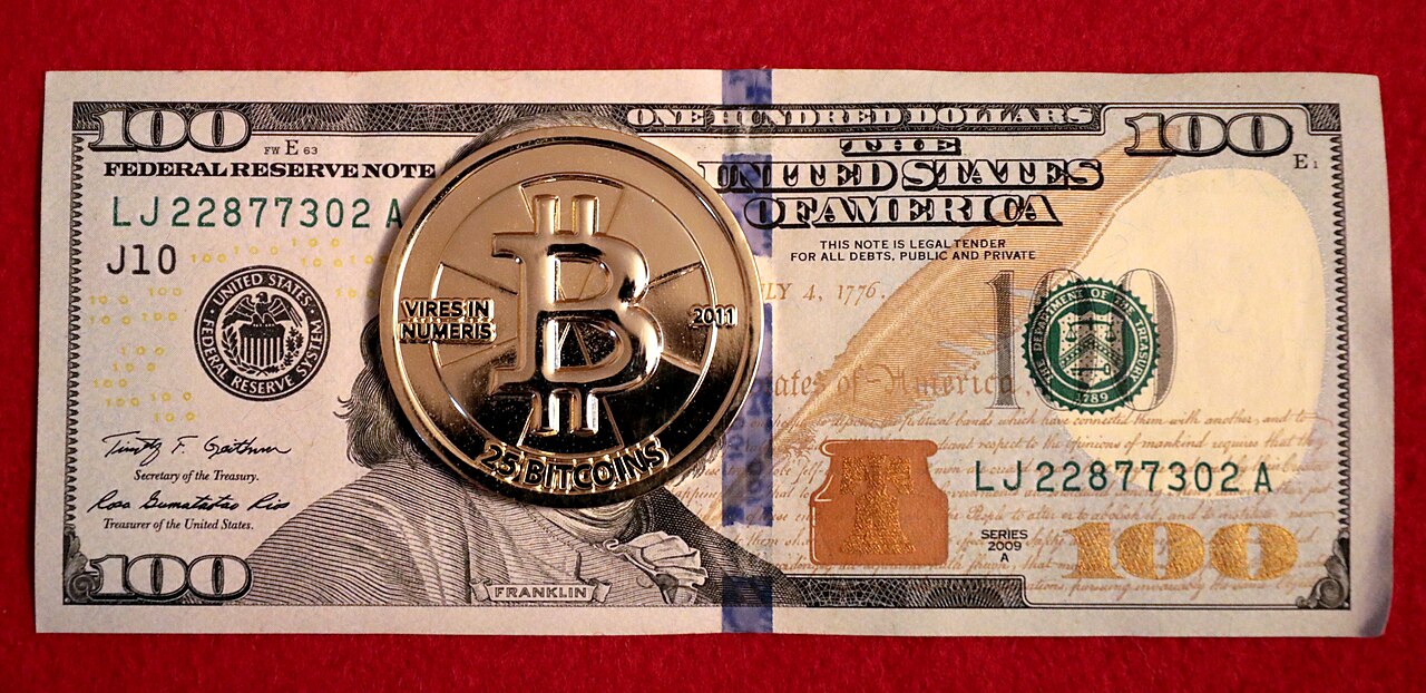 Skutki gospodarczej „wojny” USA z Iranem dla ropy i kryptowalut