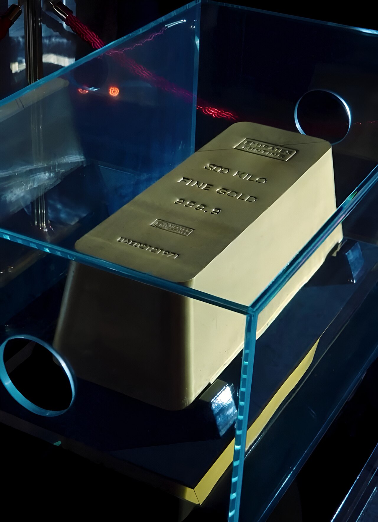 Złoto odzyskuje impet - potencjalny breakout nad 4200